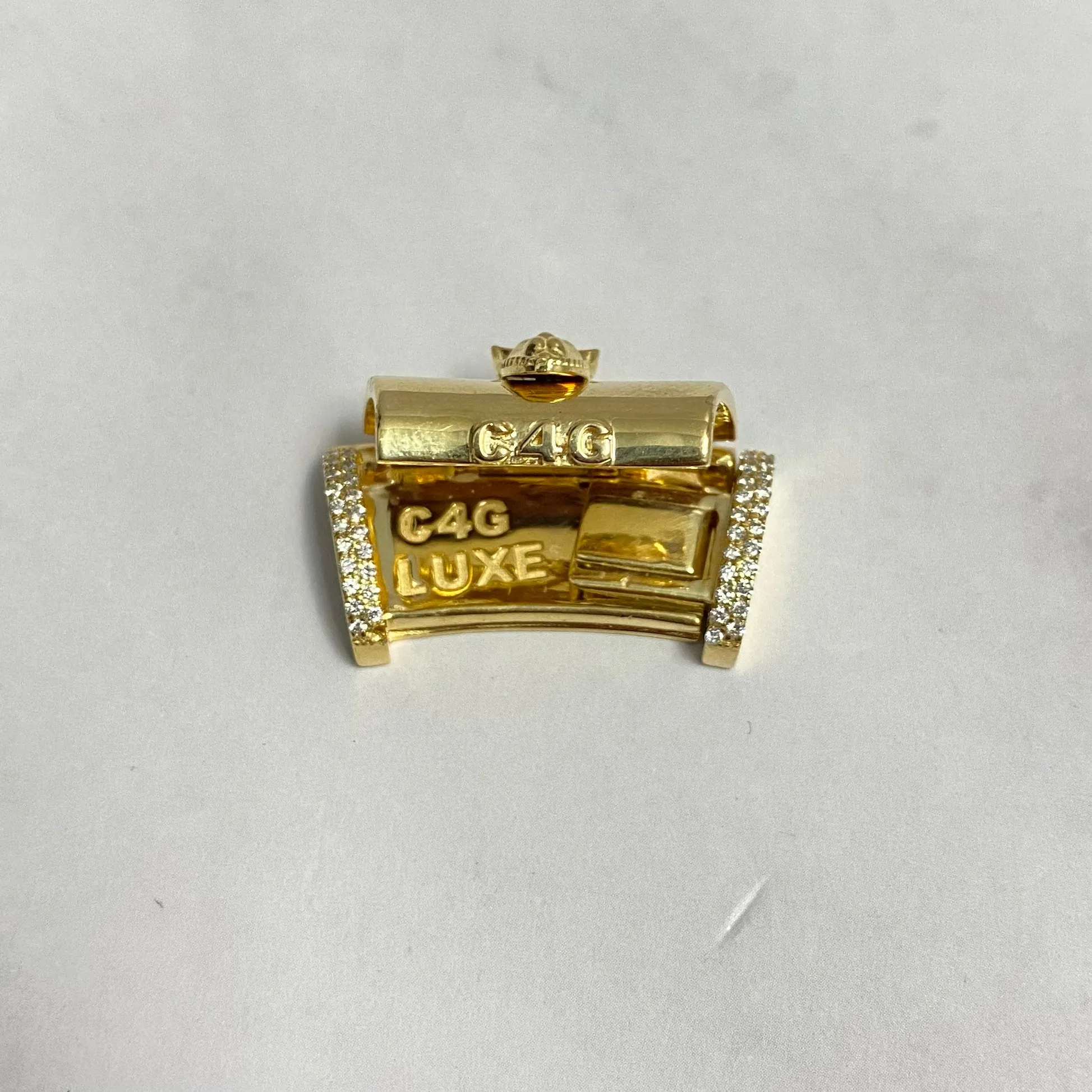 10K Yellow Gold Diamond On The Size Sleek Lock With Panther / 10.3gr / 13mm / 1in