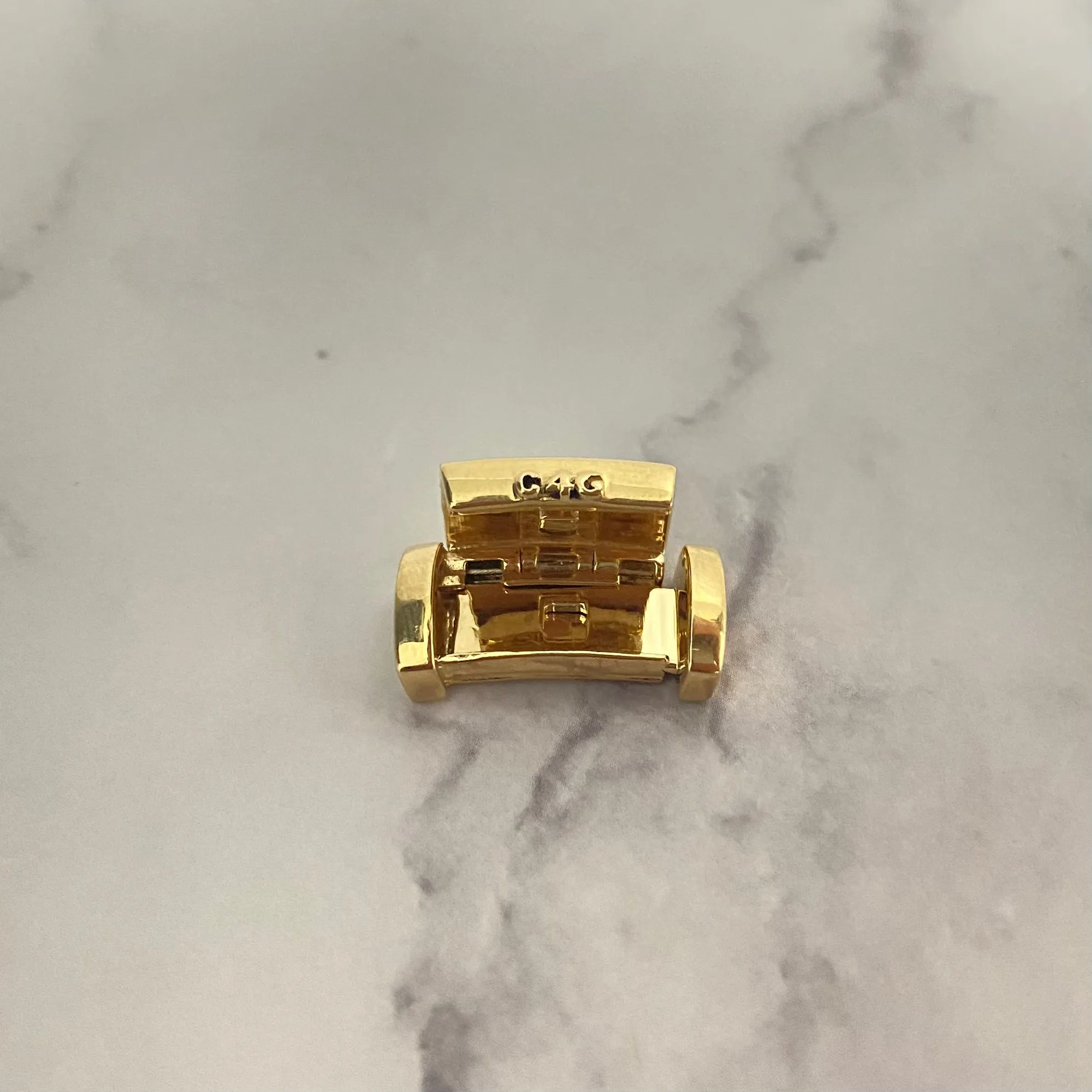18K Yellow Gold Plain Sleek Lock / 6.2gr / 9mm / 0.6in