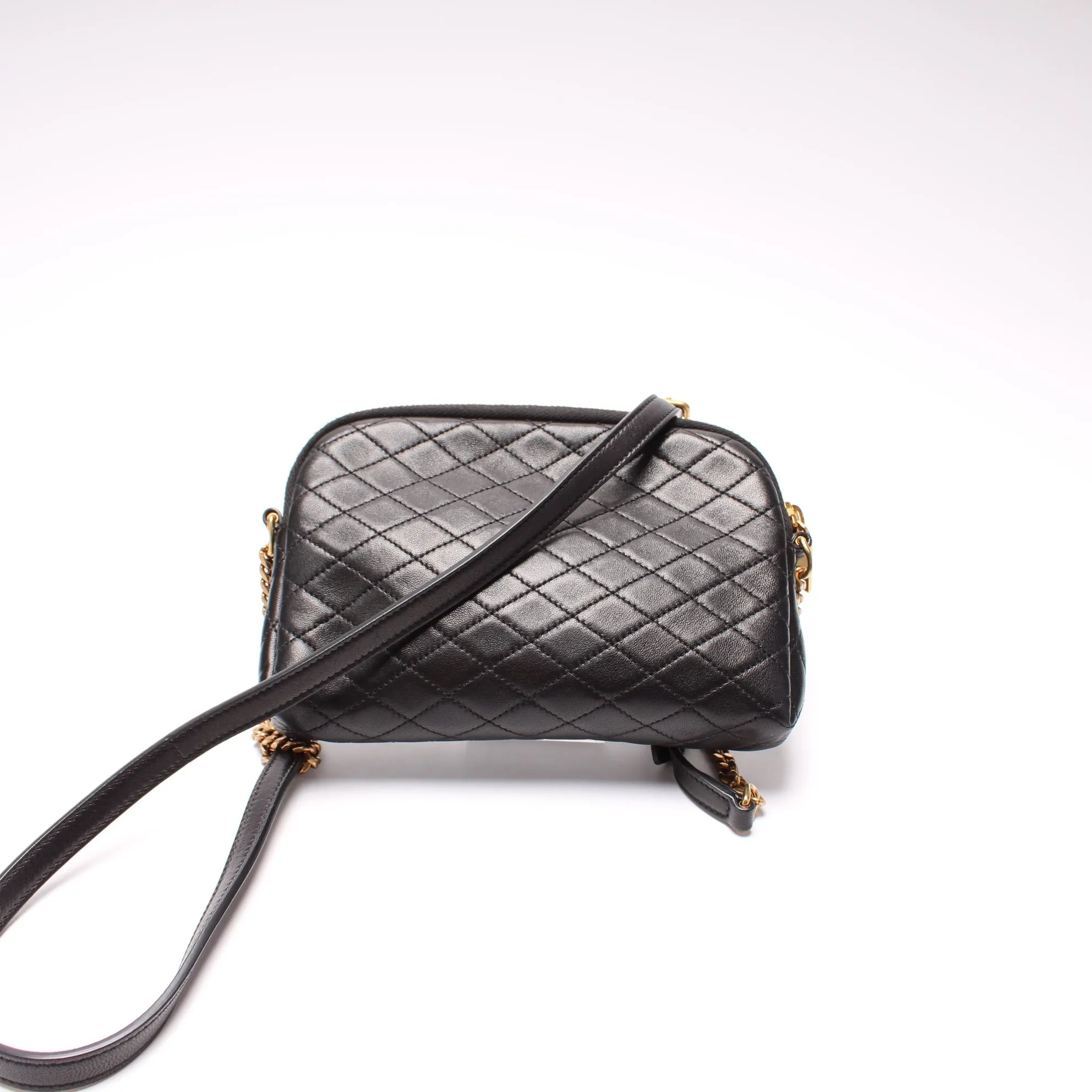 733667 Gaby Zip Pouch Quilted Lambskin