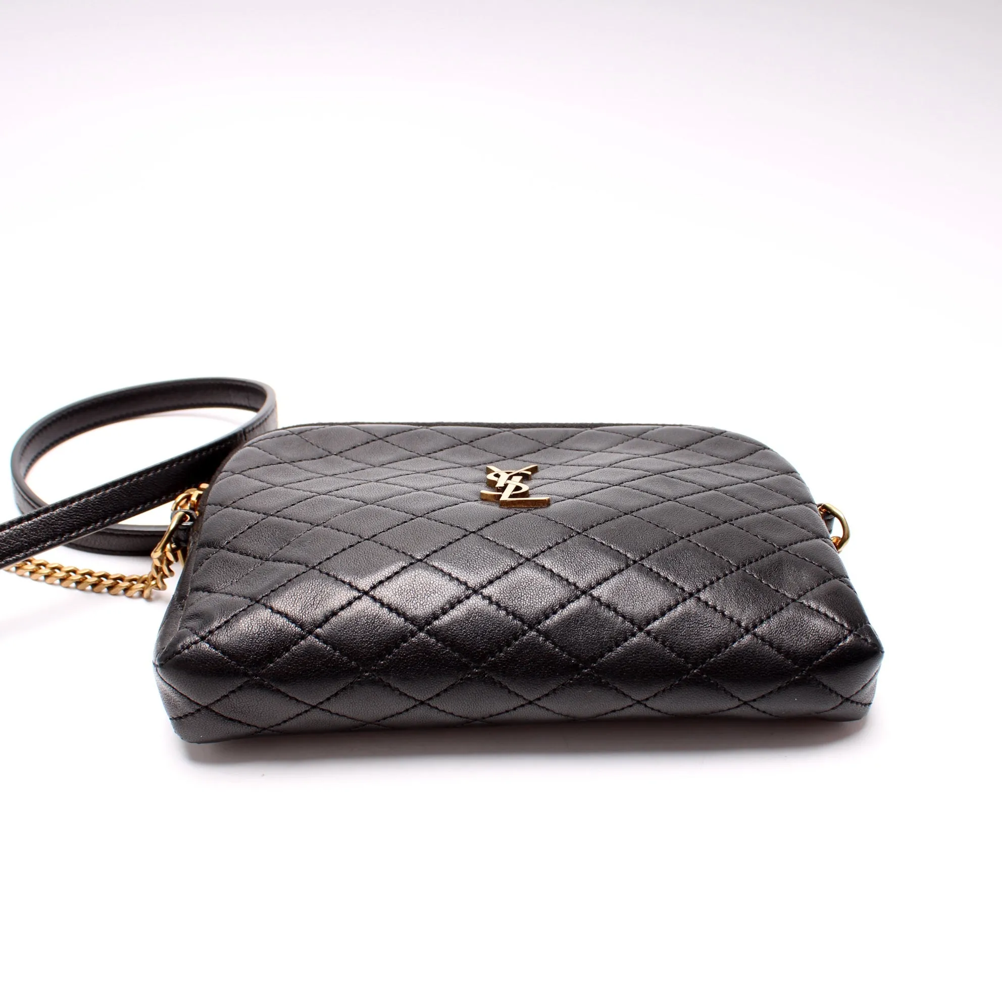 733667 Gaby Zip Pouch Quilted Lambskin