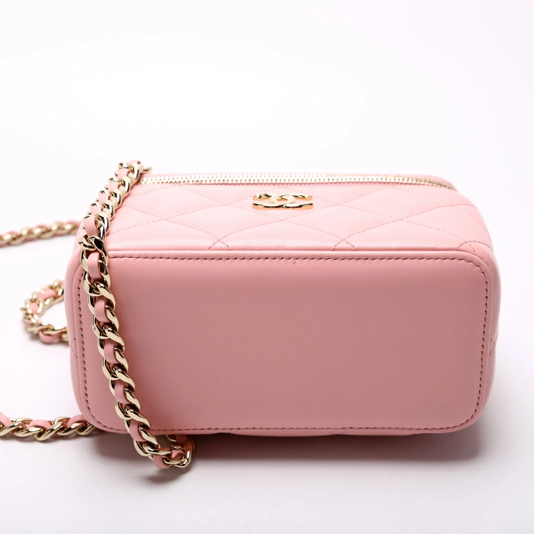 CC Vanity W/ Chain Quilted Lambskin