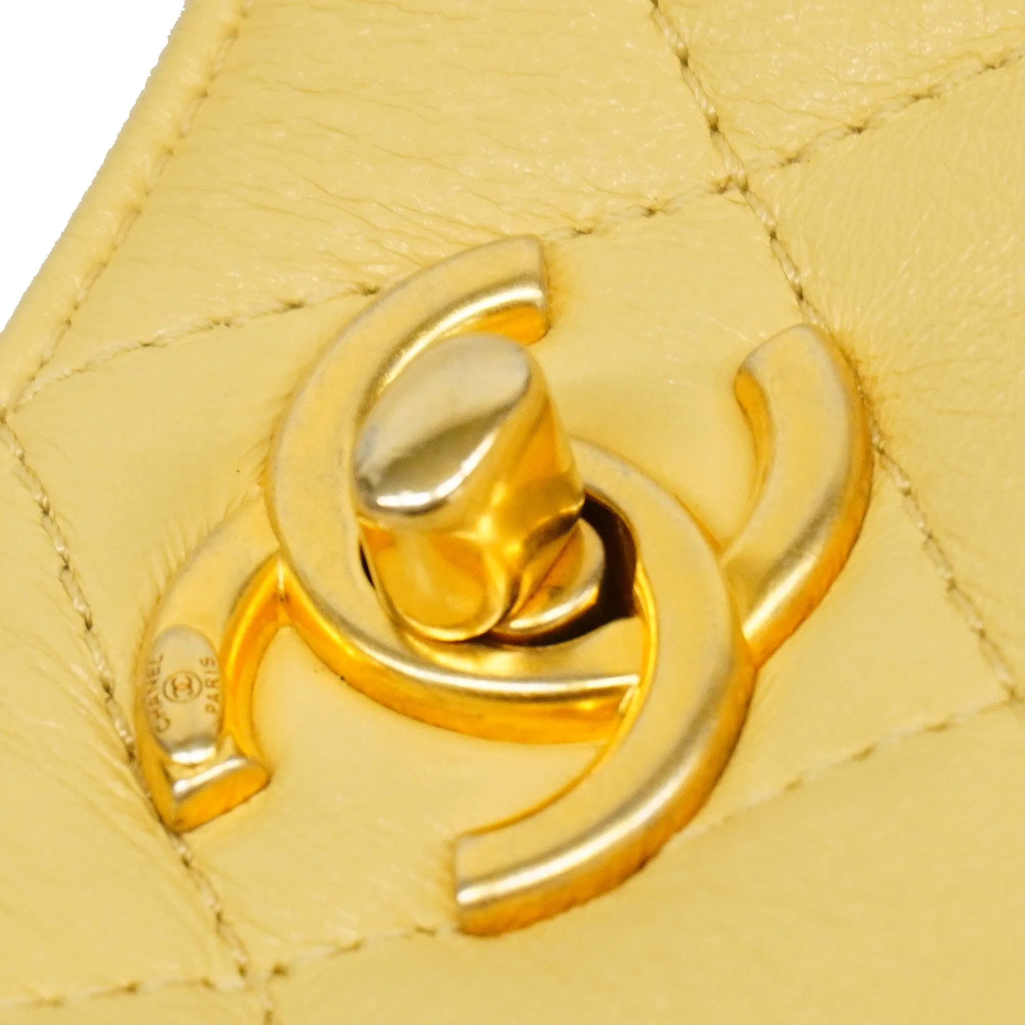 CHANEL   Matelasse Chain Shoulder Women's Leather Shoulder Bag Beige