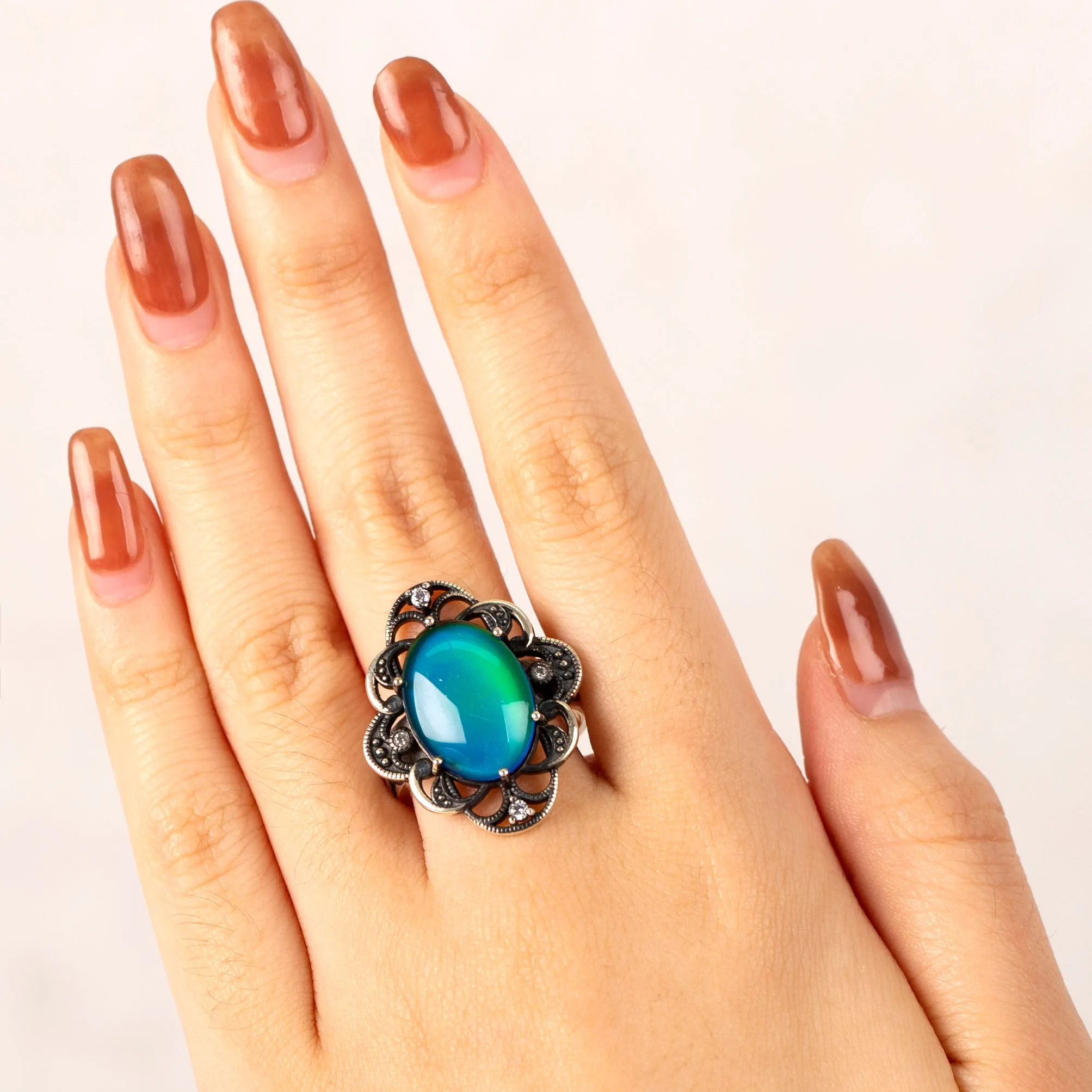 Elegant Retro Mood Ring