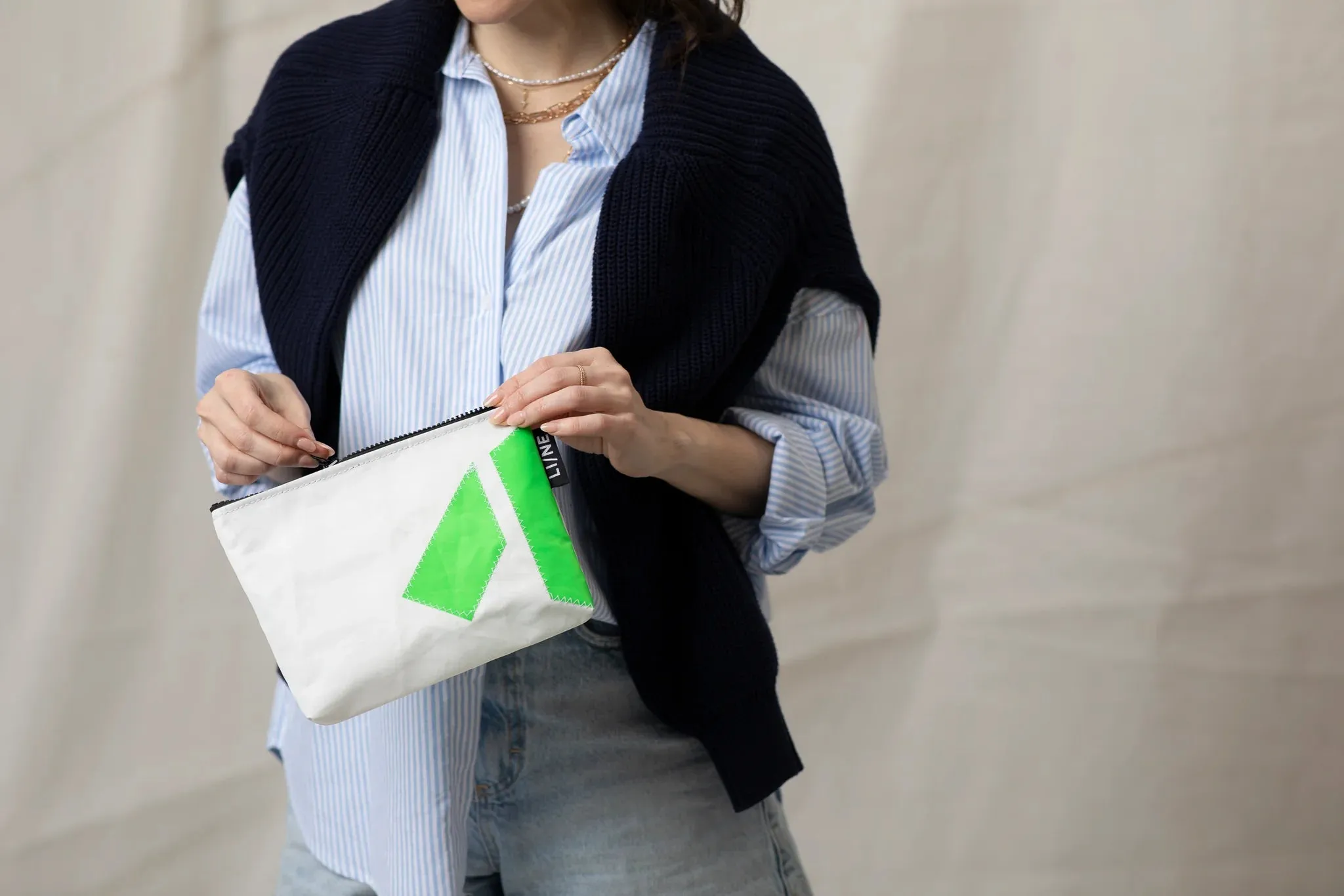 LI/NE Small Pouch