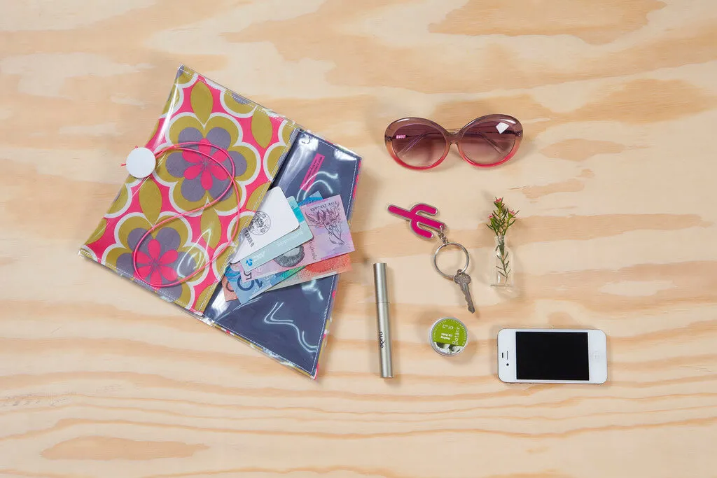 Super Clutch - Birds Nests For Hair - Hold me closer tiny planter