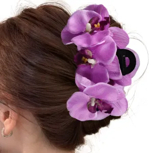 TEEK - Simulated Flowers Hair Clip