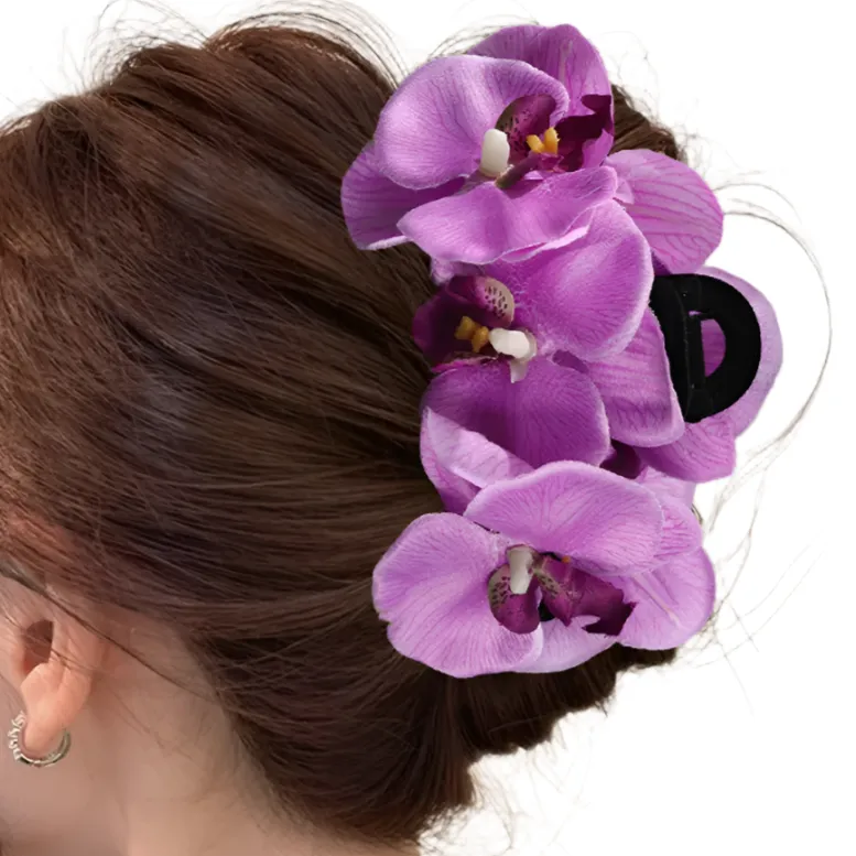 TEEK - Simulated Flowers Hair Clip