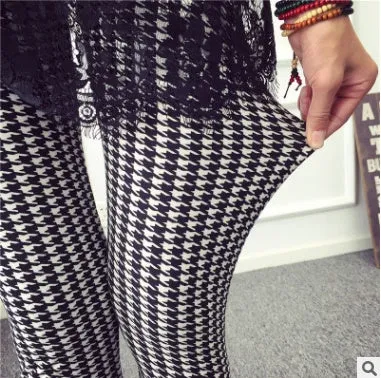 Vibrant Patterned Leggings – Comfortable and Stylish Everyday Wear