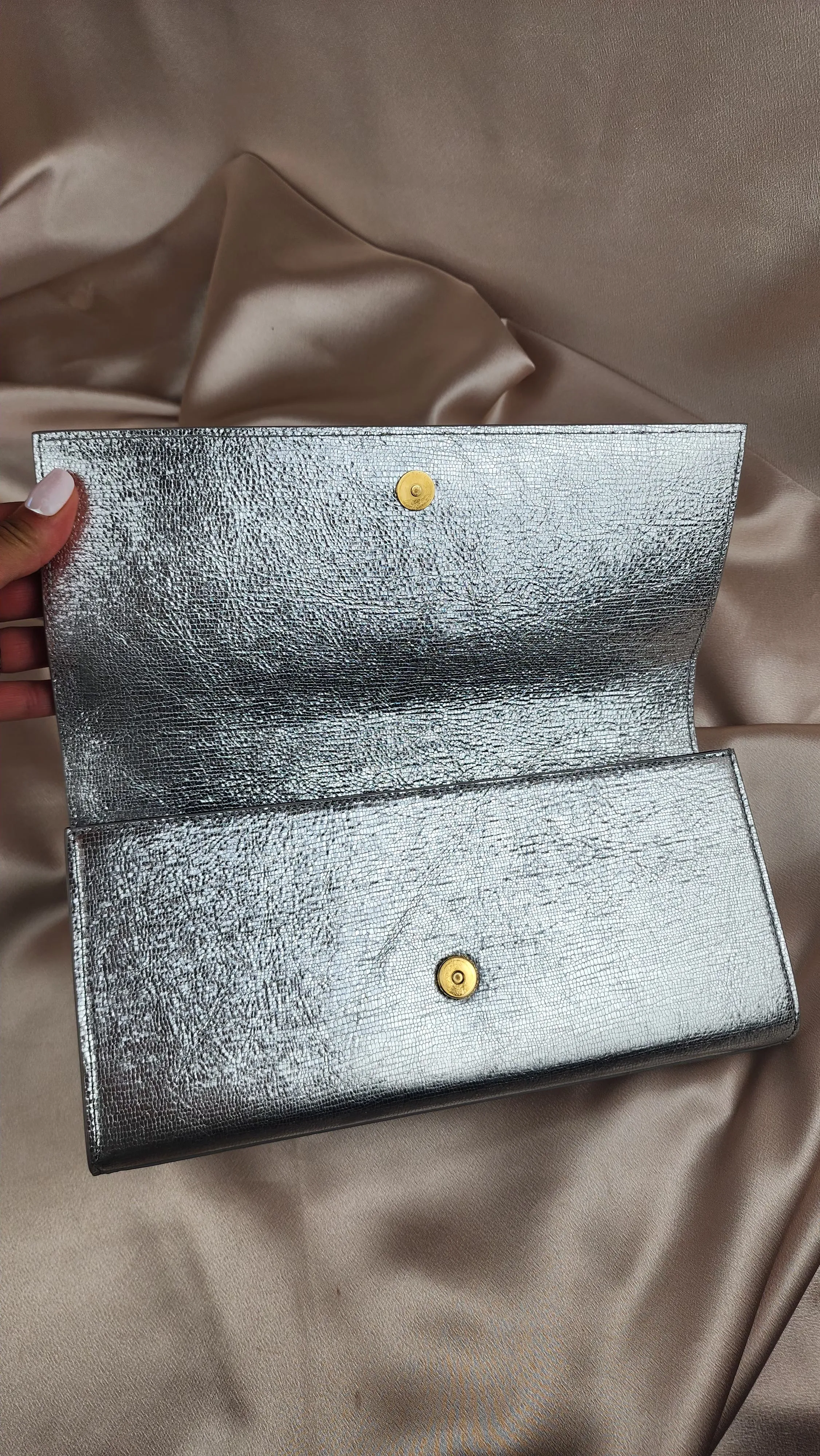 Yves Saint Laurent Silver Clutch -603